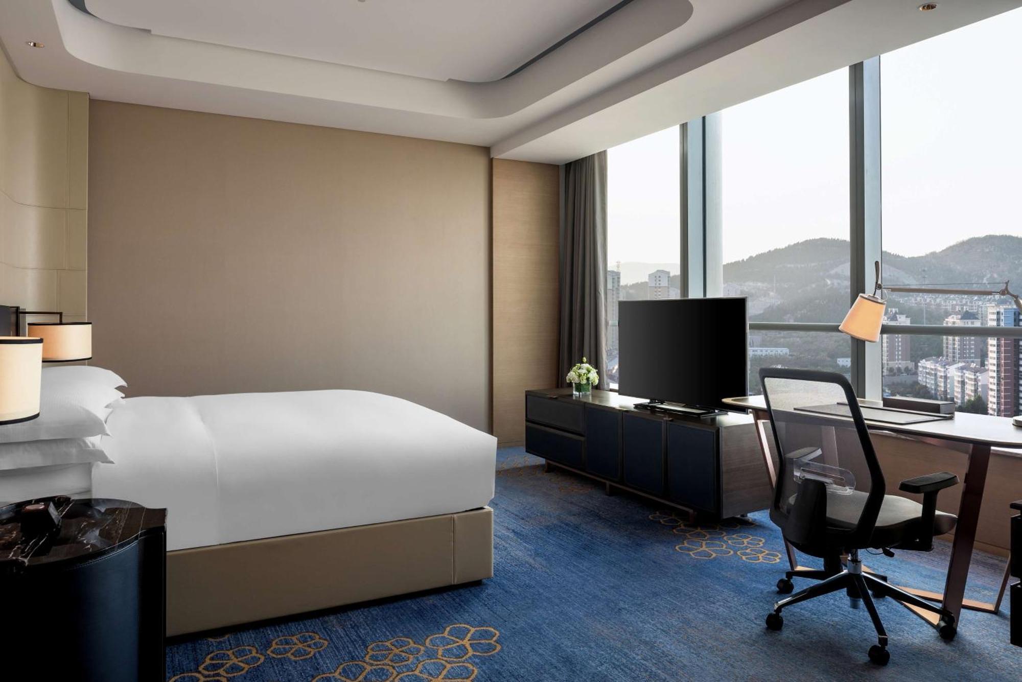 Hilton Jinan South Hotel & Residences Exterior foto